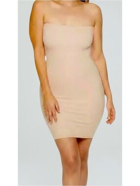 Spanx Assets Red Hot Label Plus Size 1X Strapless Full Slip Shapewear Nude Color